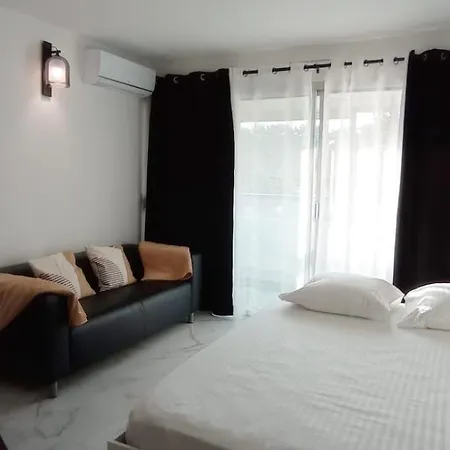 Apartment Bord De Mer, Midi, Acces Direct A La *